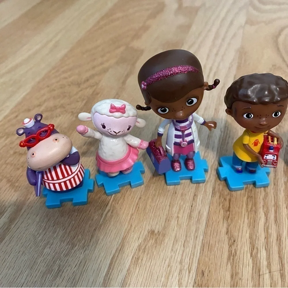 Disney Doc Mcstuffins Action Figure Toy Set Hallie Stuffy Donny Lambie Chilly